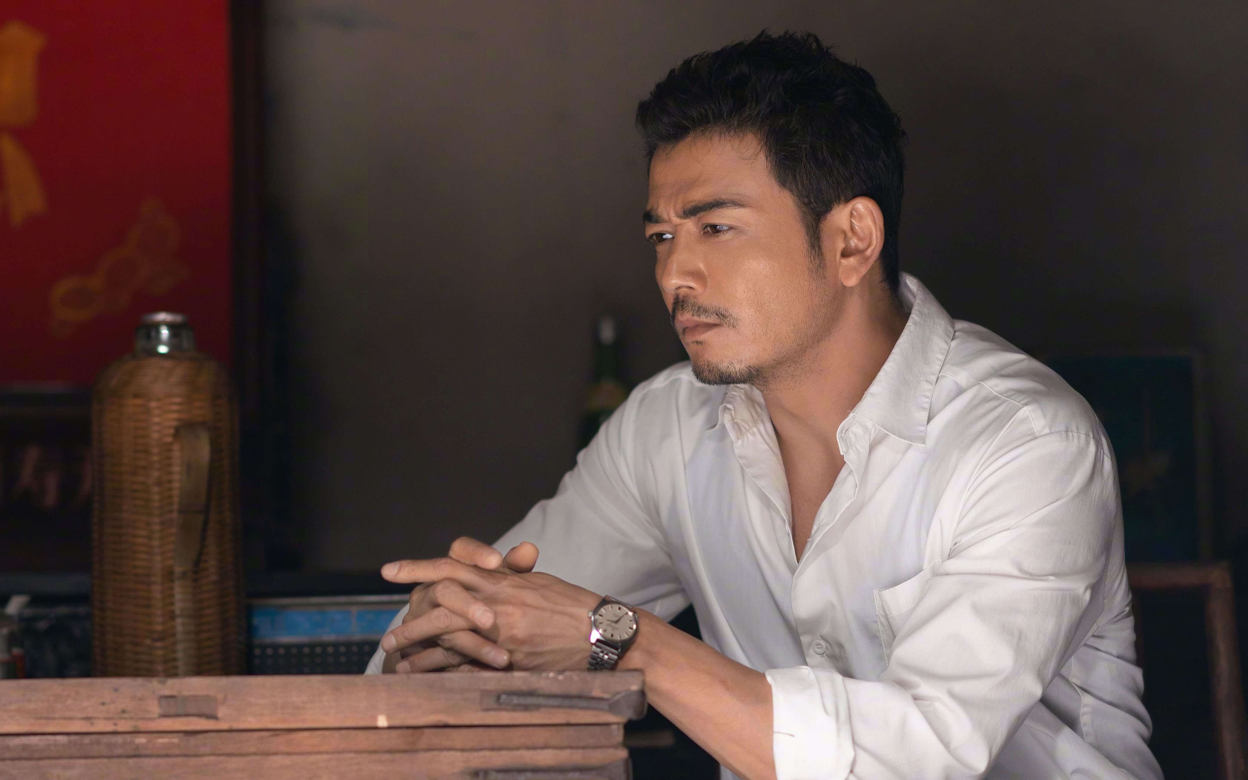 大江大河杀青专访杨烁用角色重叠自我