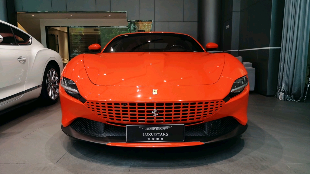 法拉利61roma 3.9t v8 620马力 760n.m百公里加速3.