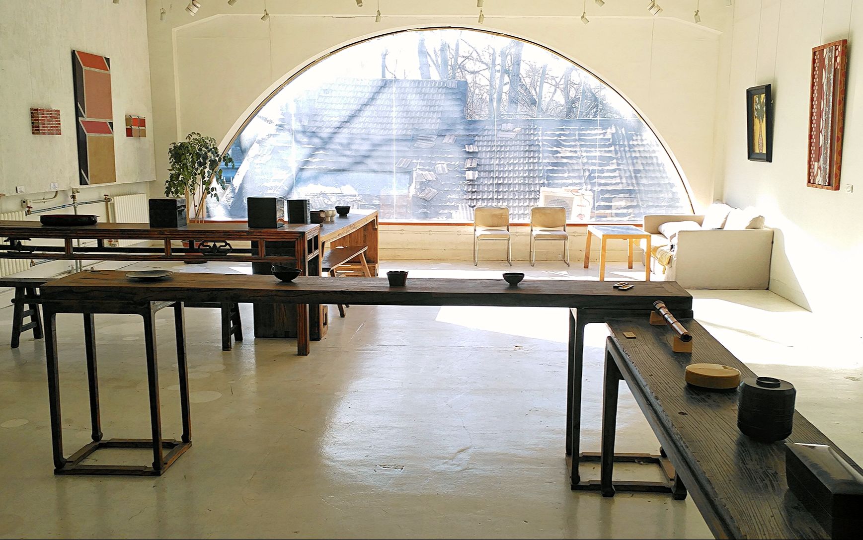 在798的工作室里,她坚持10年用小型展览的形式,只为让古老传统的漆器