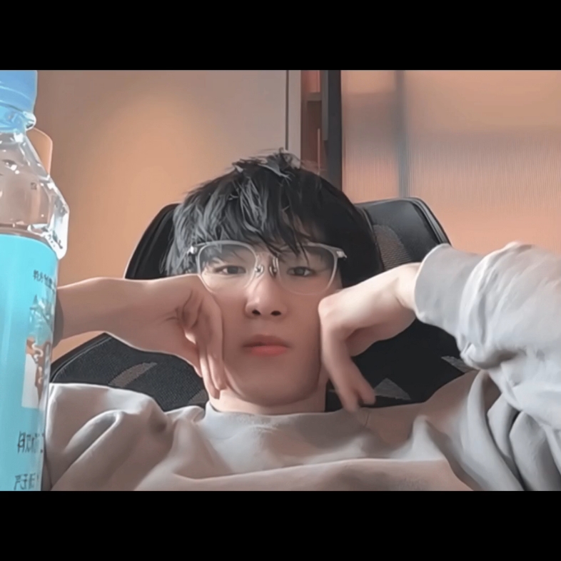 不允洗有人没看过这么可爱的徐必成!