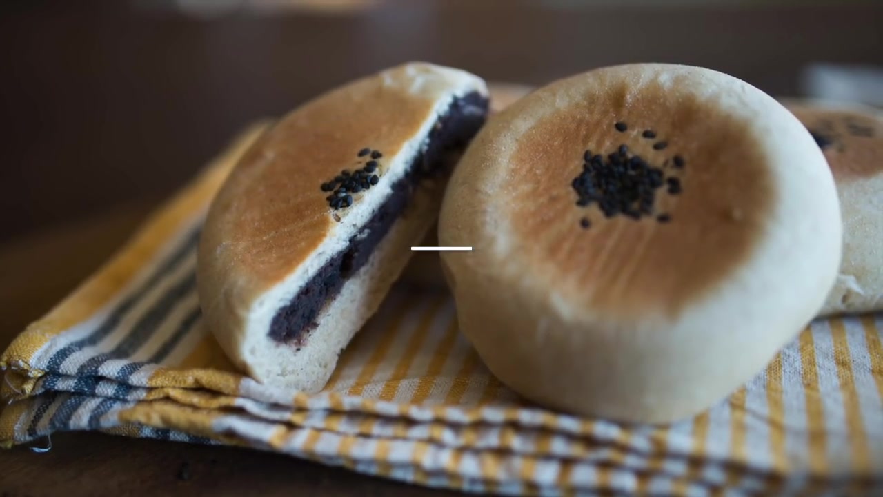 [图]【丸山食堂】手作黑芝麻红豆面包：How to make Sweet Red Bean Buns