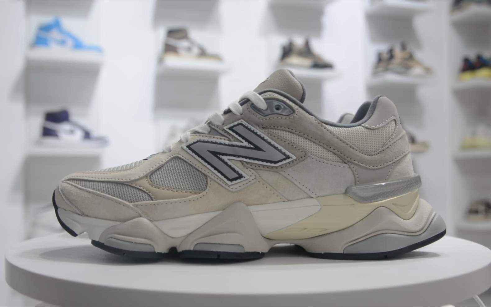 【权威实拍】New Balance 9060 浅灰哔哩哔哩bilibili