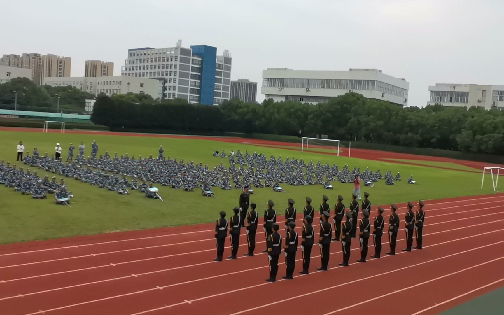 [图]宁财教导队十二期一中队表演队列展示