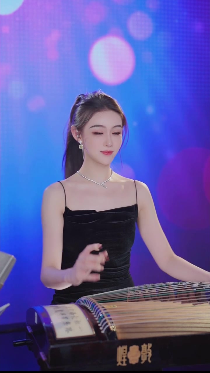 卓舒晨7715vierra正在直播2024-01-29dy-卓舒晨给个币吧,没更新