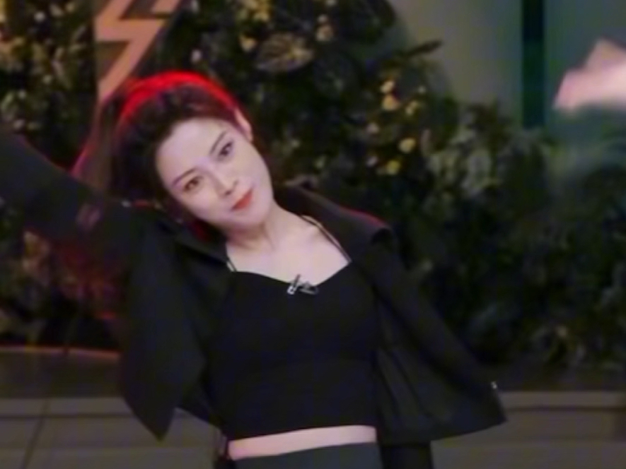 君君老婆太会扭了. 一整个期待住