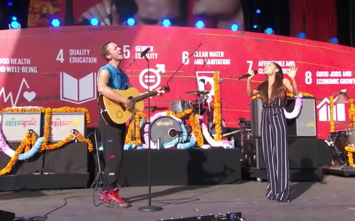 [图]Ariana Grande & Coldplay - Just a Little Bit of Your Heart (Global Citizen 2015)