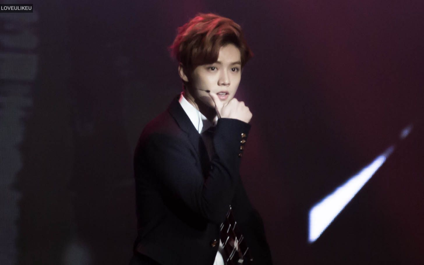 鹿晗饭拍 131118 大众文化艺术赏 growl咆哮 by aml_哔哩哔哩_bili