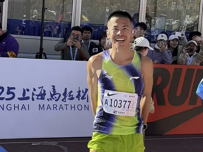 #上海马拉松 我大正再次PB 2小时16分完赛，感谢大霞，感谢跑友们支持