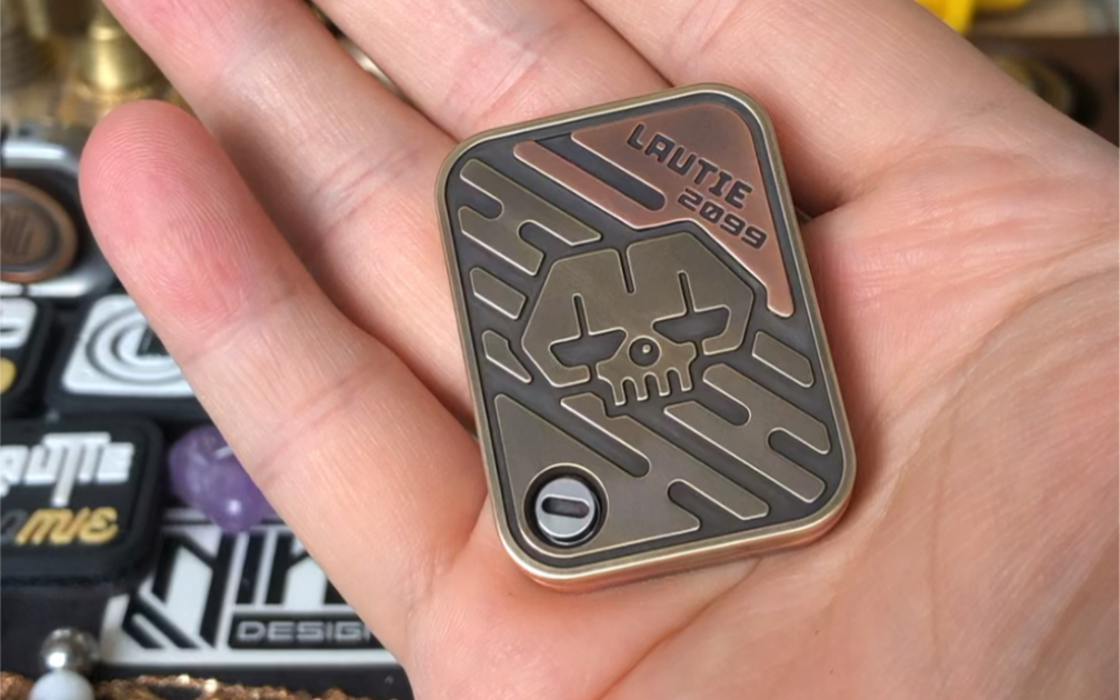 老铁匠小丑推牌黄铜紫铜推牌啪啪币减压潮玩玩具edc