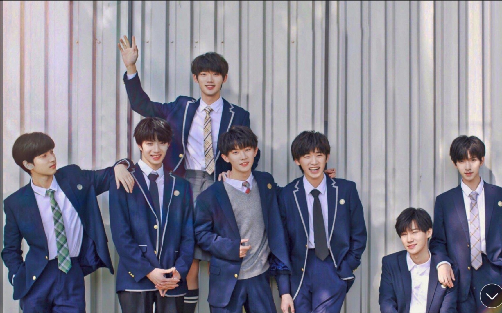 时代少年团合照.(要照片私聊)