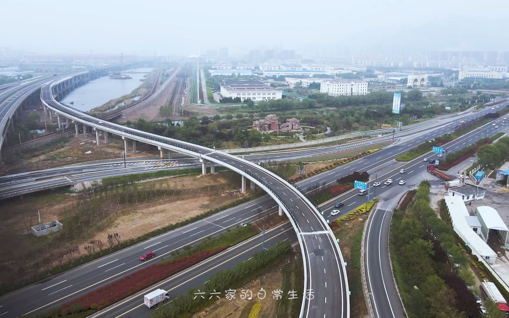 连云港喜提高架路一条,新墟互通新增匝道通车,3分钟进城区
