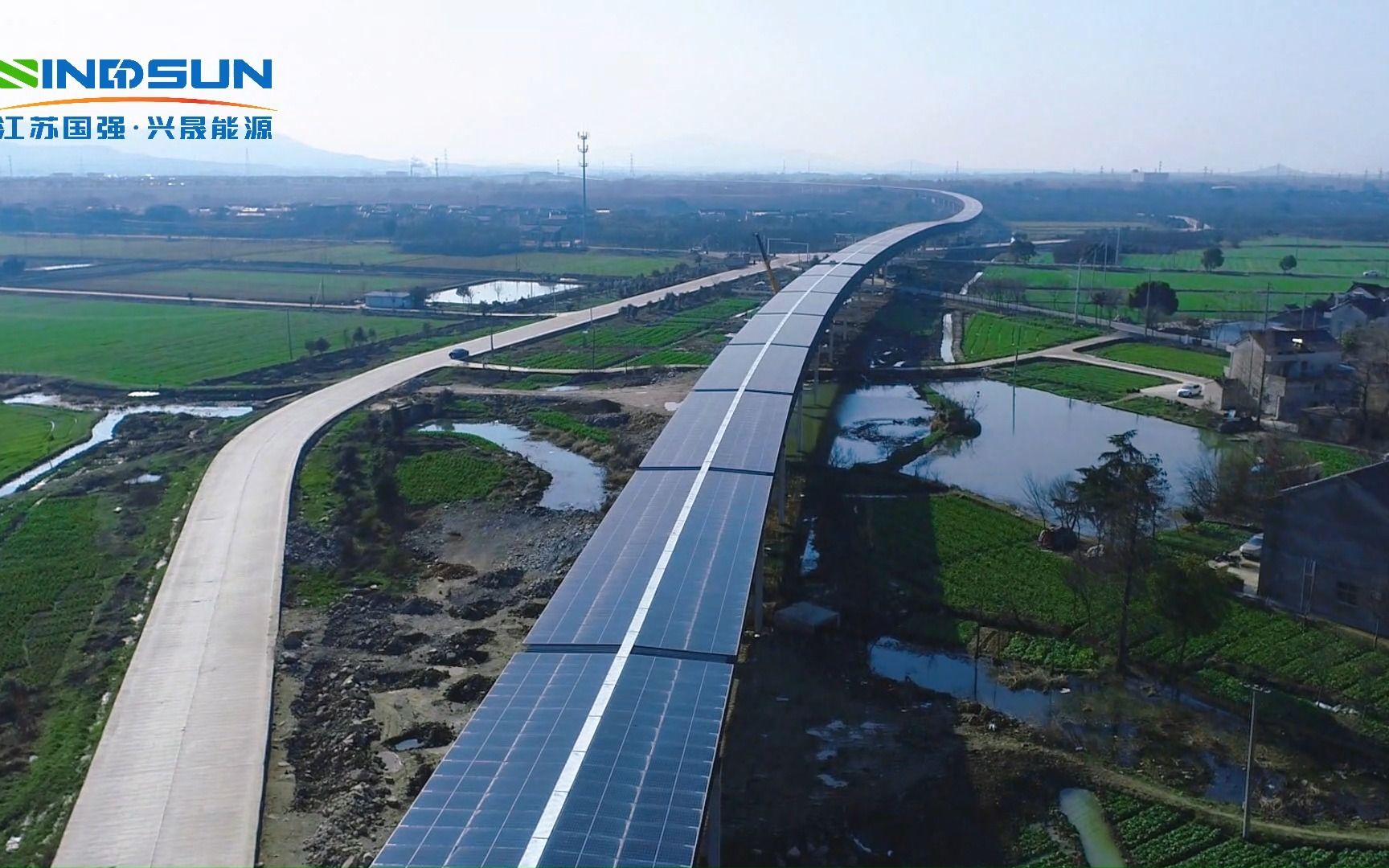 可以架在空中的光伏支架您见过吗?航拍分布式支架案例