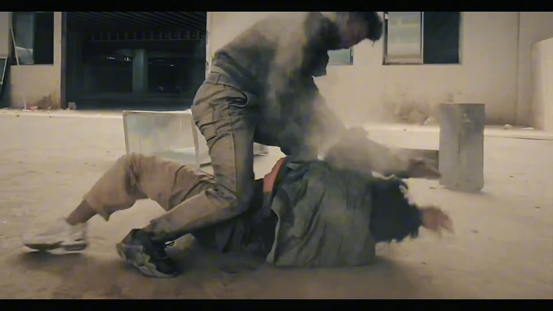 拳拳到肉，全程一部手机完成。拍出电影感