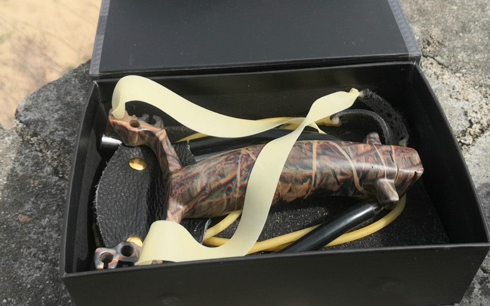 王氏雷暴弹弓 新手小白试射 这算速射么0051 01