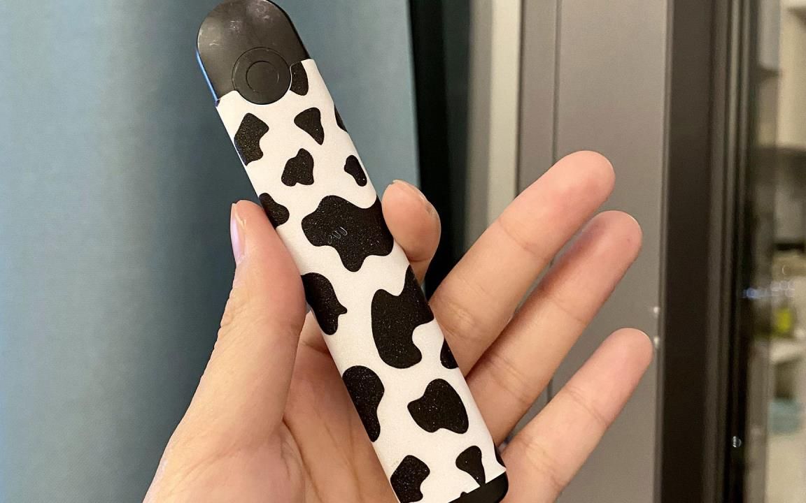 电子烟relx悦刻无限充电盒两种哪个好