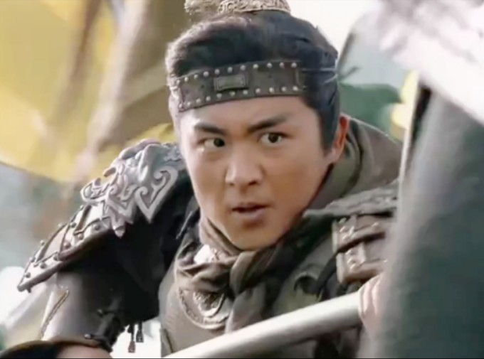 三版水浒传花荣打戏欣赏,花荣除箭法一流,战力斗也是很高的