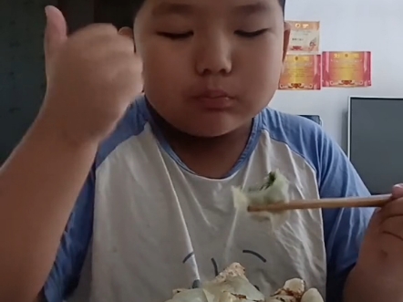 今天我给孩子包的韭菜炒鸡蛋馅饺子