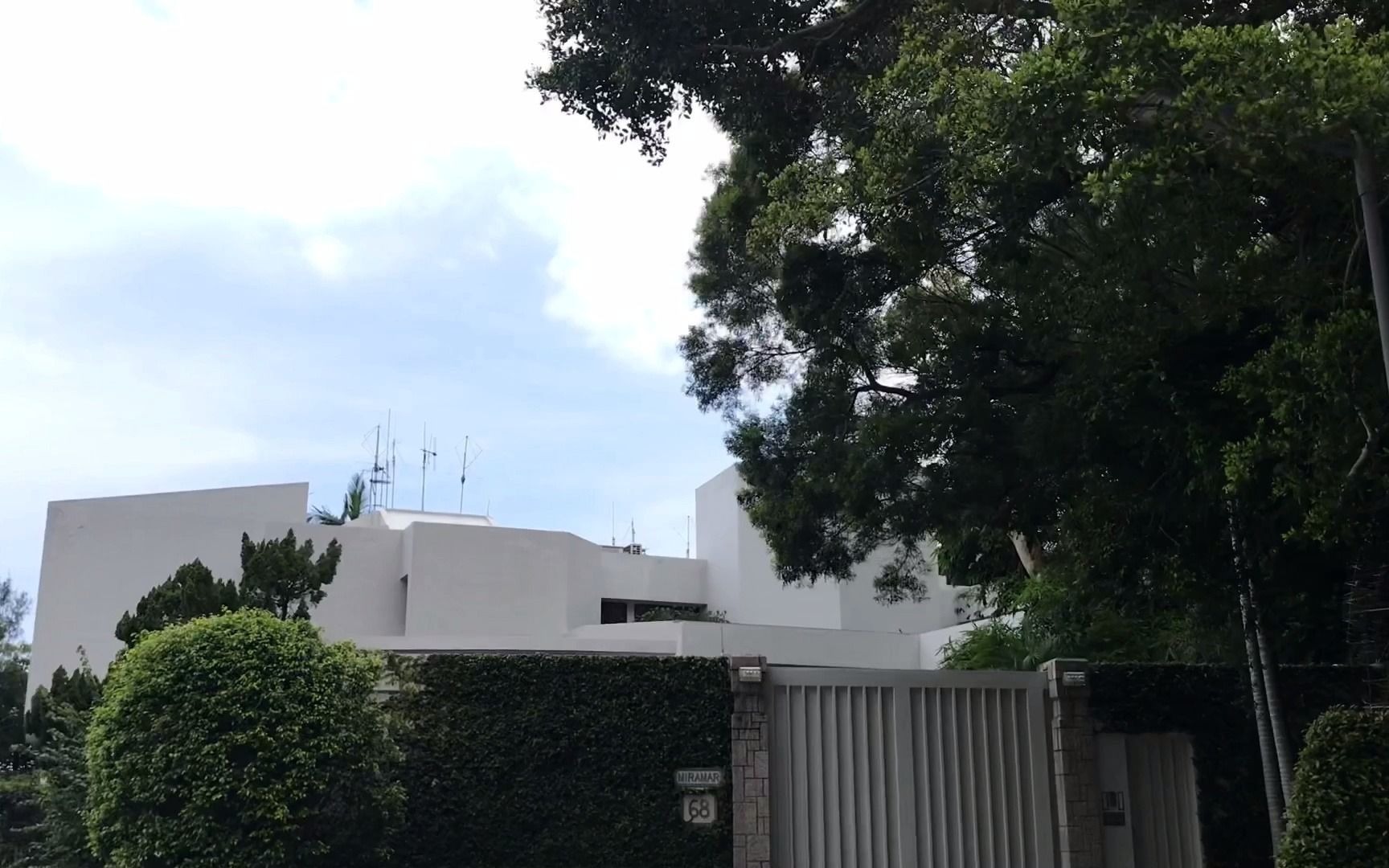 实拍香港深水湾道富人区68号豪宅,环境真好啊!现价值10个亿呢!