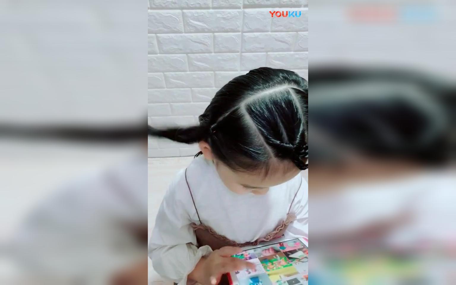 六一儿童节表演就这样帮女儿扎头发, 既好看又特别的女童编发!