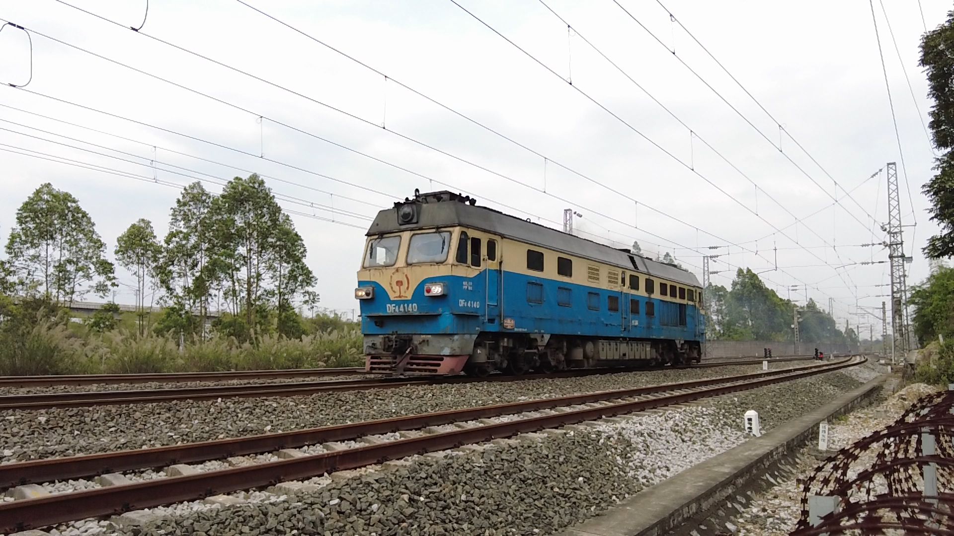 湘桂线金鸡村站拍东风4c高速摄像