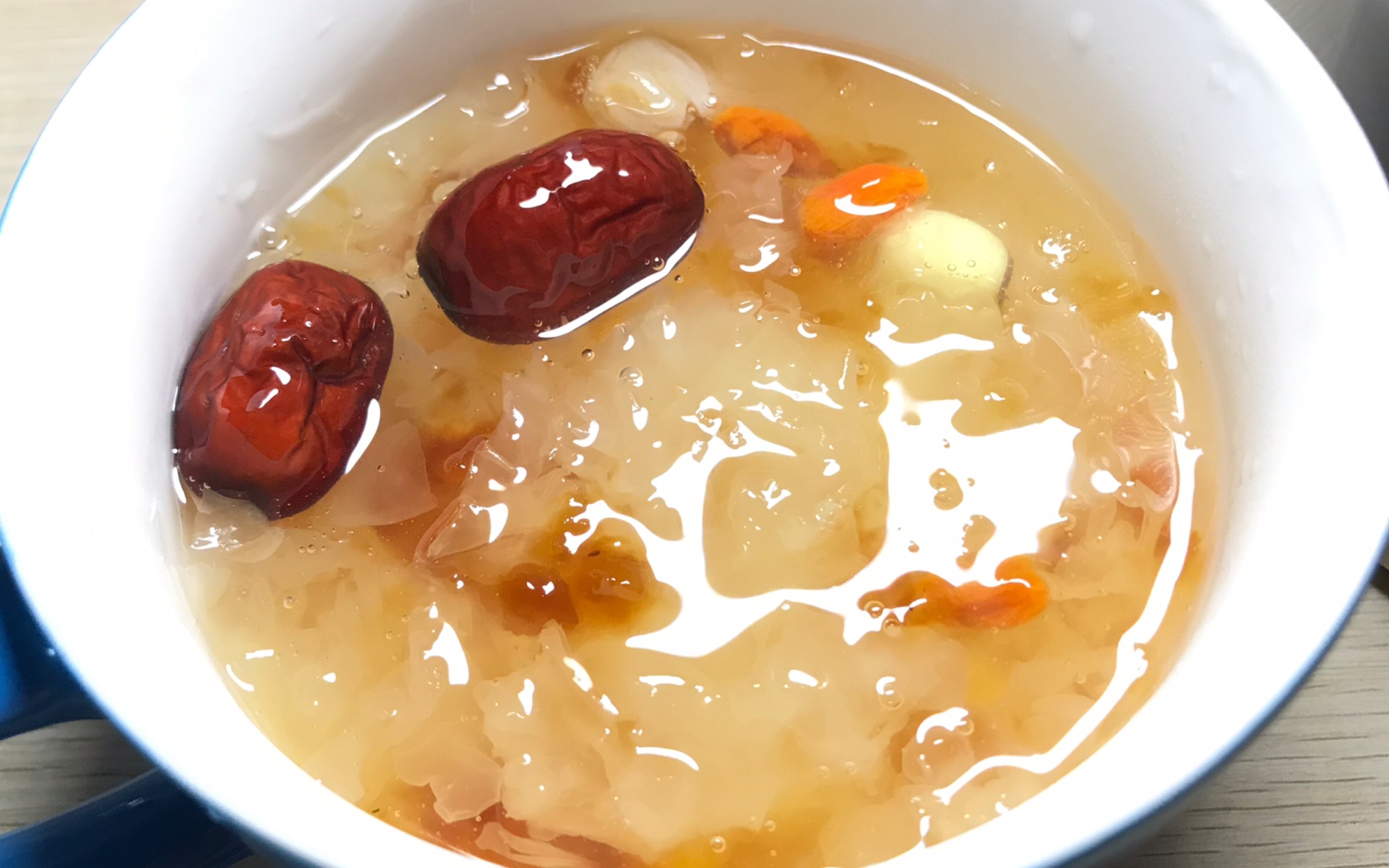 【食堂难吃系列】桃胶炖银耳