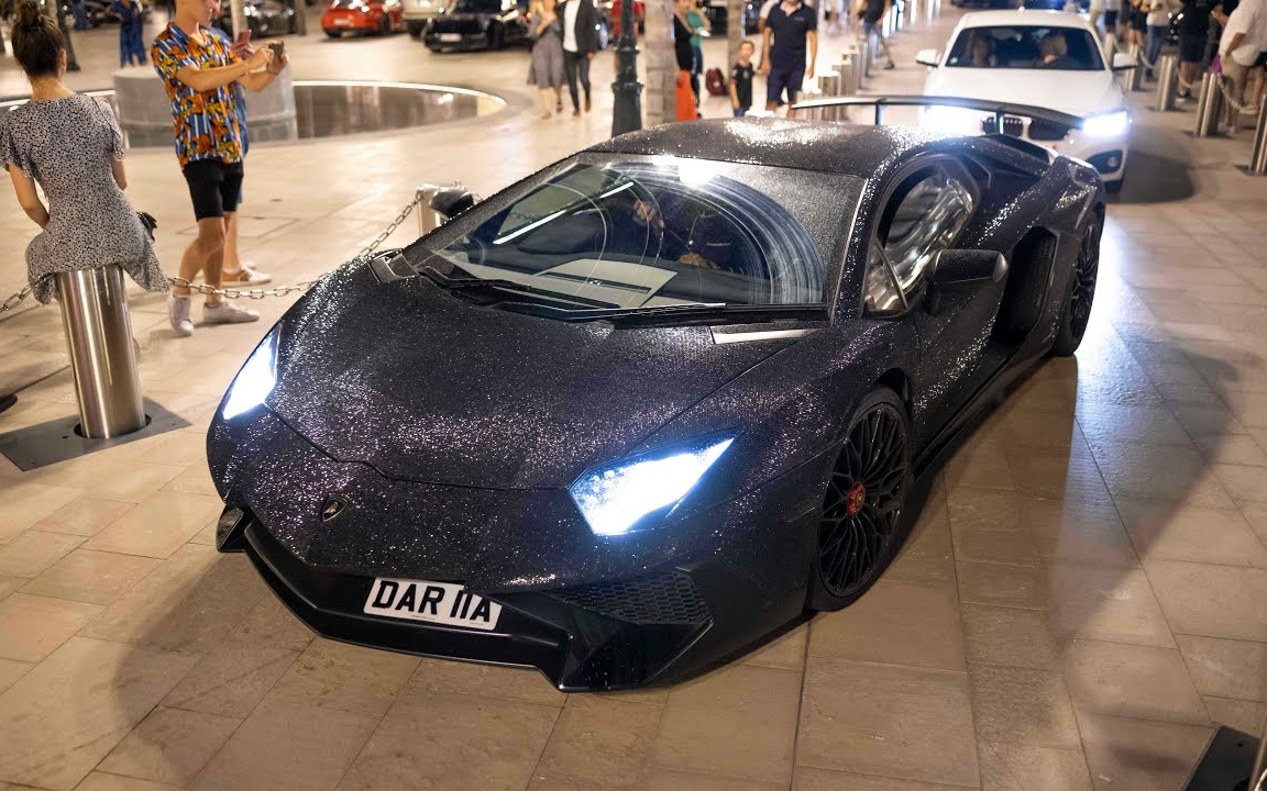 车辆欣赏车身由价值200万的施华洛世奇水晶覆盖的兰博基尼aventadorsv