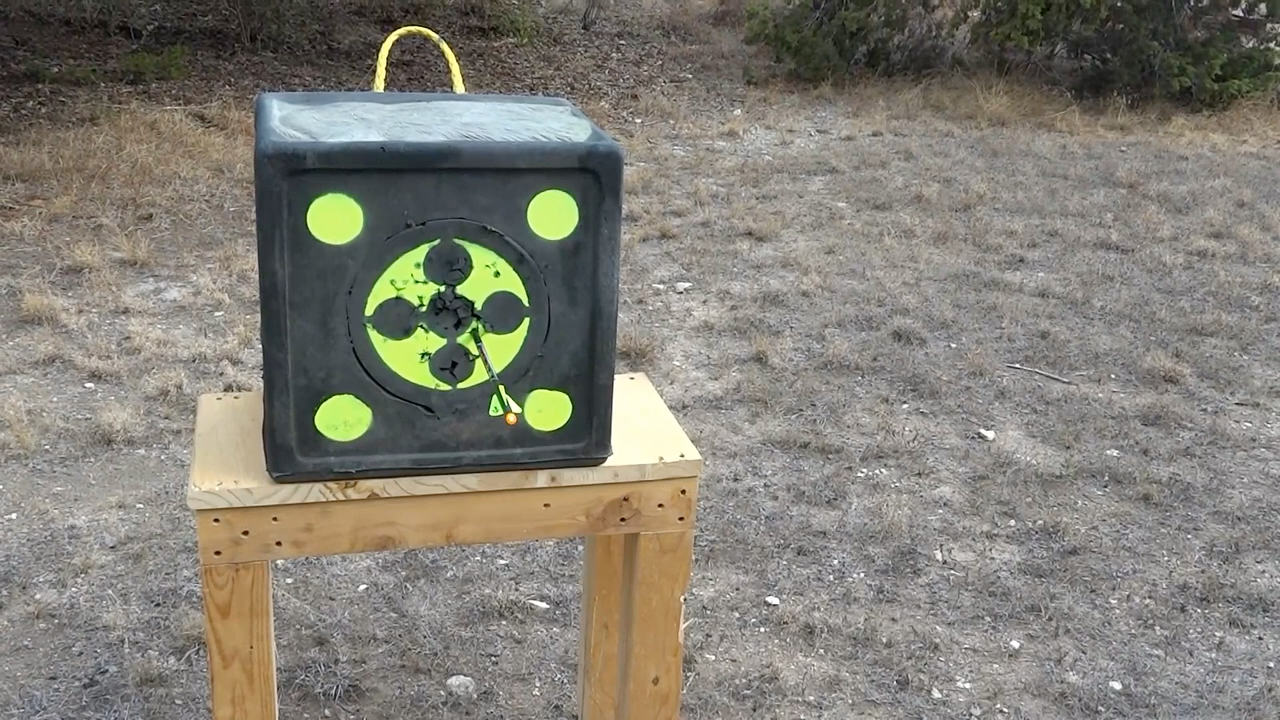 国外复合弩合法拍摄阿斯顿系列十字弩巴力ts380天破弩户外打靶娱乐