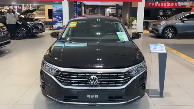 大众帕萨特2024款出众款380tsi星空龙腾版落地价格参考