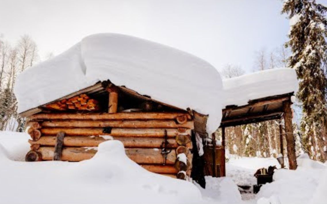 【露营】【英文字幕】看完这个你敢说你见过雪?雪中木屋 汤和伏特加哔哩哔哩bilibili