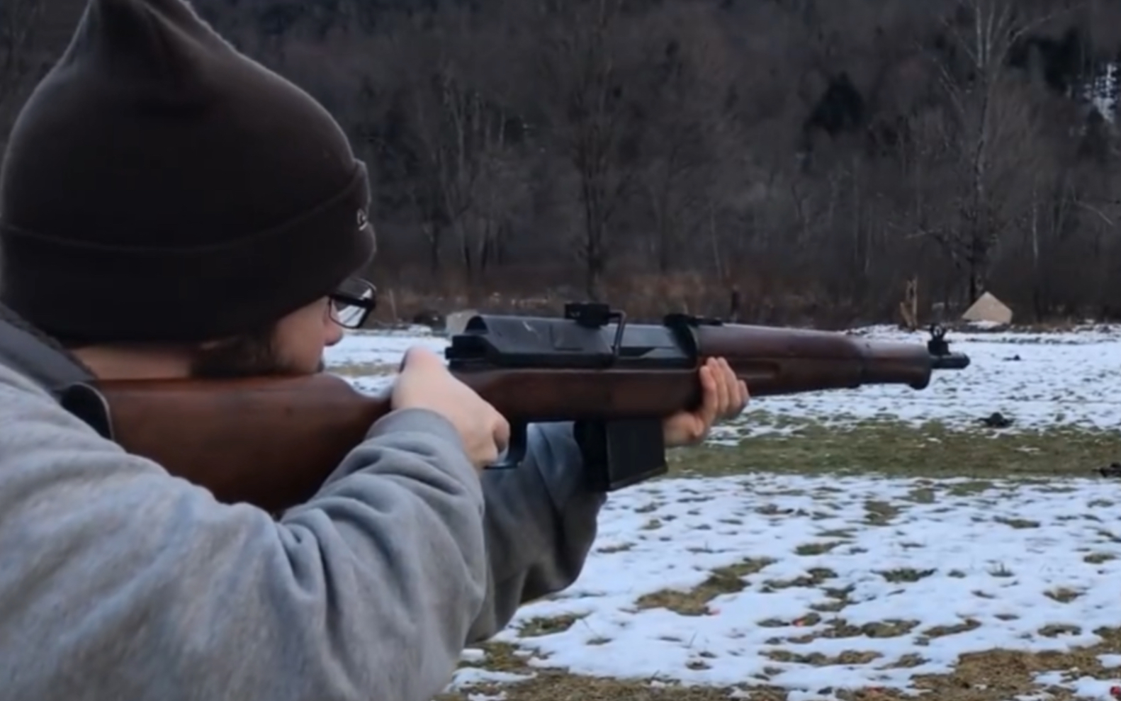 埃及改良型的ag 42 称之为hakim步枪