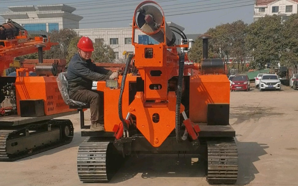 爬山虎钻机 沙漠光伏钻机 戈壁滩光伏