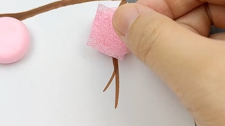 用口罩制作好看的樱花