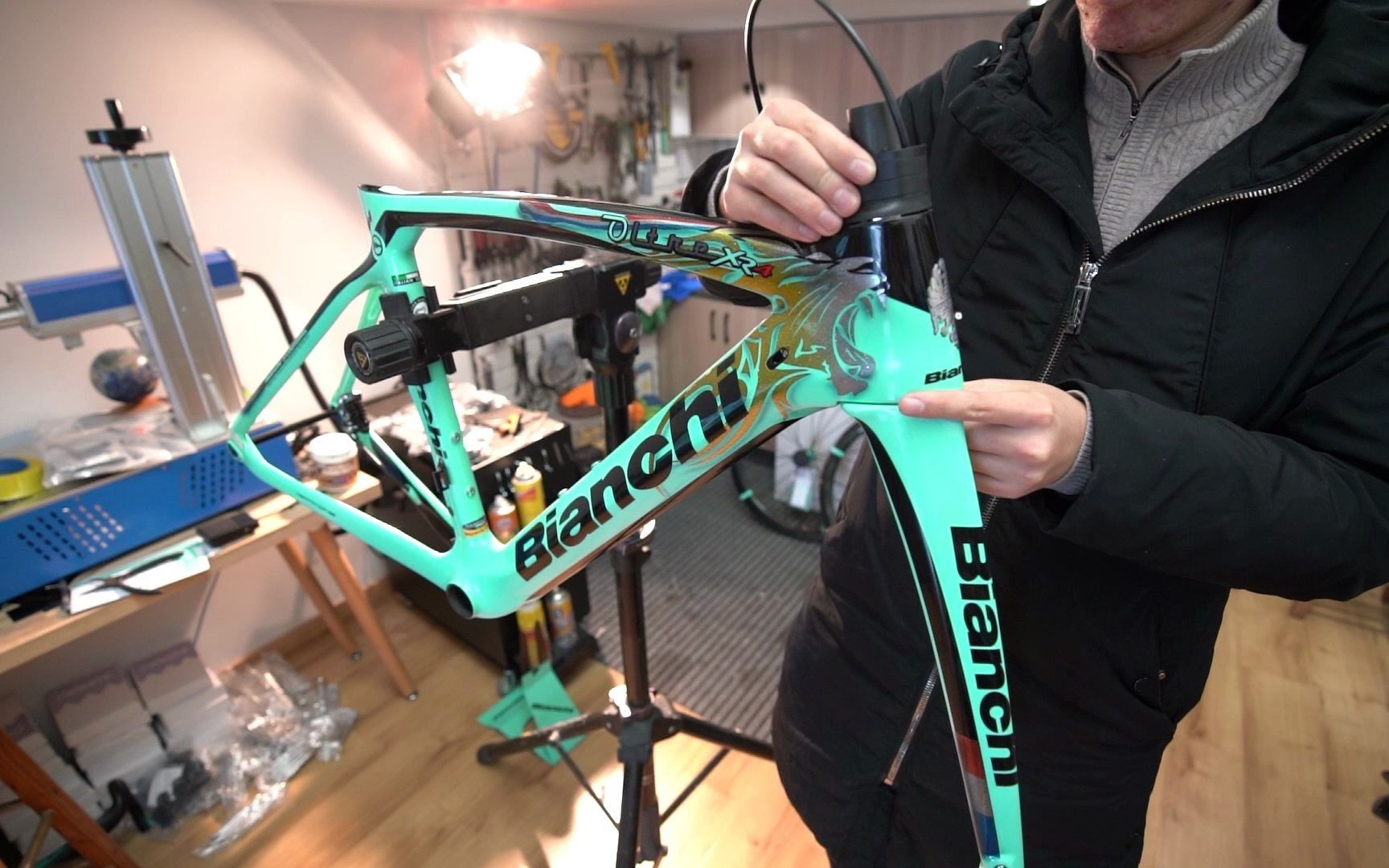 比安奇 bianchi xr4 disc特別限定碟剎版赫魯內維亨獅子王裝車展示