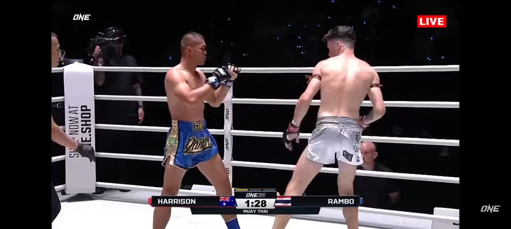 [图]【铃响之前谁能预料 保持专注才最可靠】泰森·哈里森 Tyson Harrison VS 兰博 Rambo