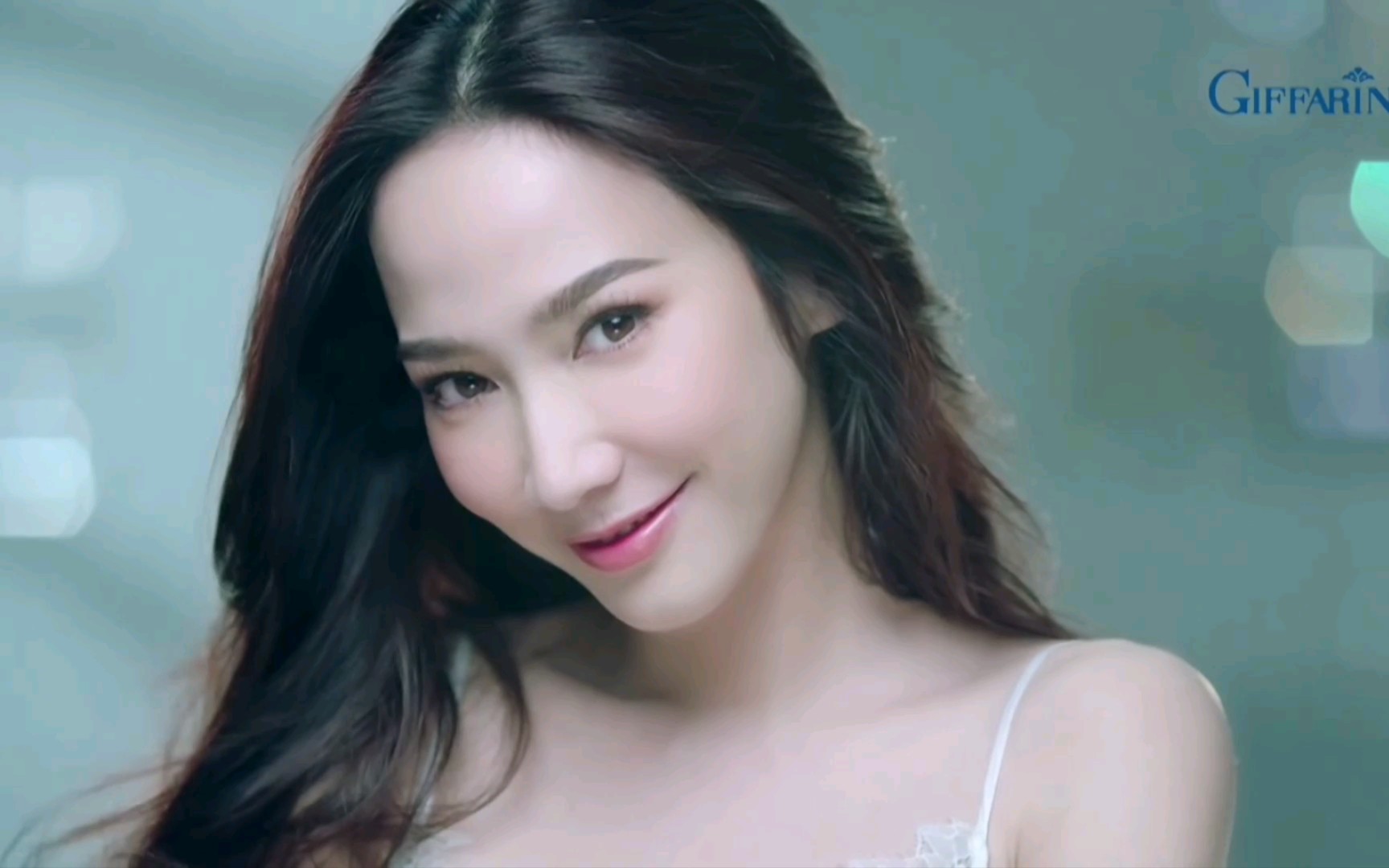 aump泰娱天花板砂楚的广告成片vs广告小视频反差向