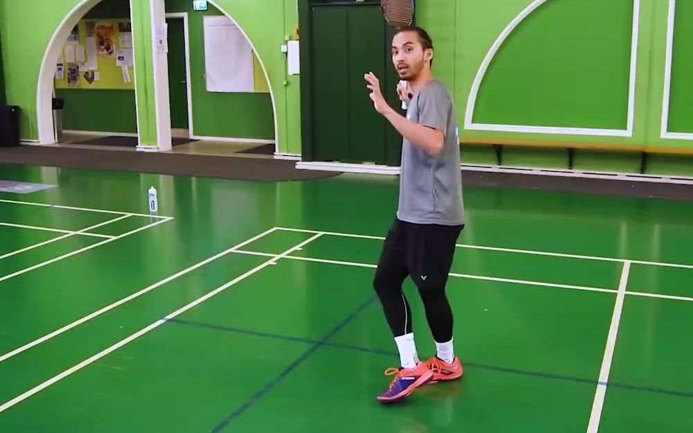 【羽毛球技巧】如何学习羽毛球中的正手切球