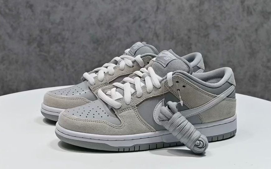 sb dunk low summit white wolf grey trd北极狐 货号:ar0778