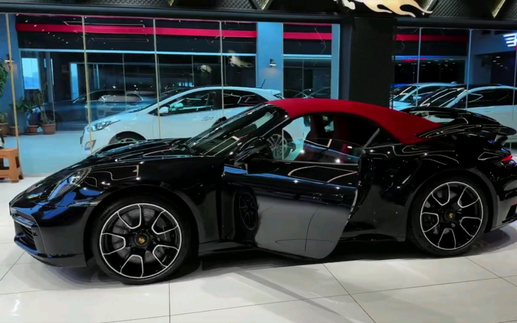 2023保时捷911 turbo s 敞篷版
