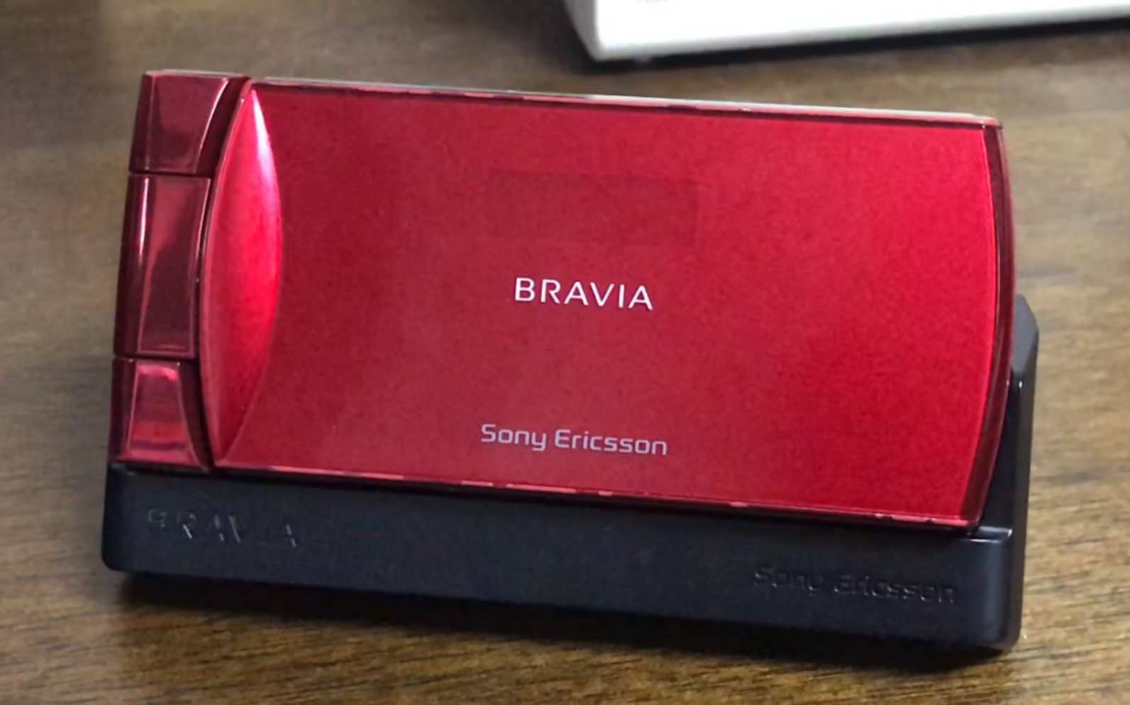 《华仔二号》出品:第一百一十弹:索尼爱立信 SONY Ericsson BRAVIA PHONE U1电视旋转屏手机 开箱视频 索尼大法哔哩哔哩bilibili