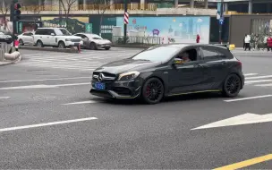 Download Video: 奔驰AMG系列街拍 奔驰A级AMG、CLA AMG合集