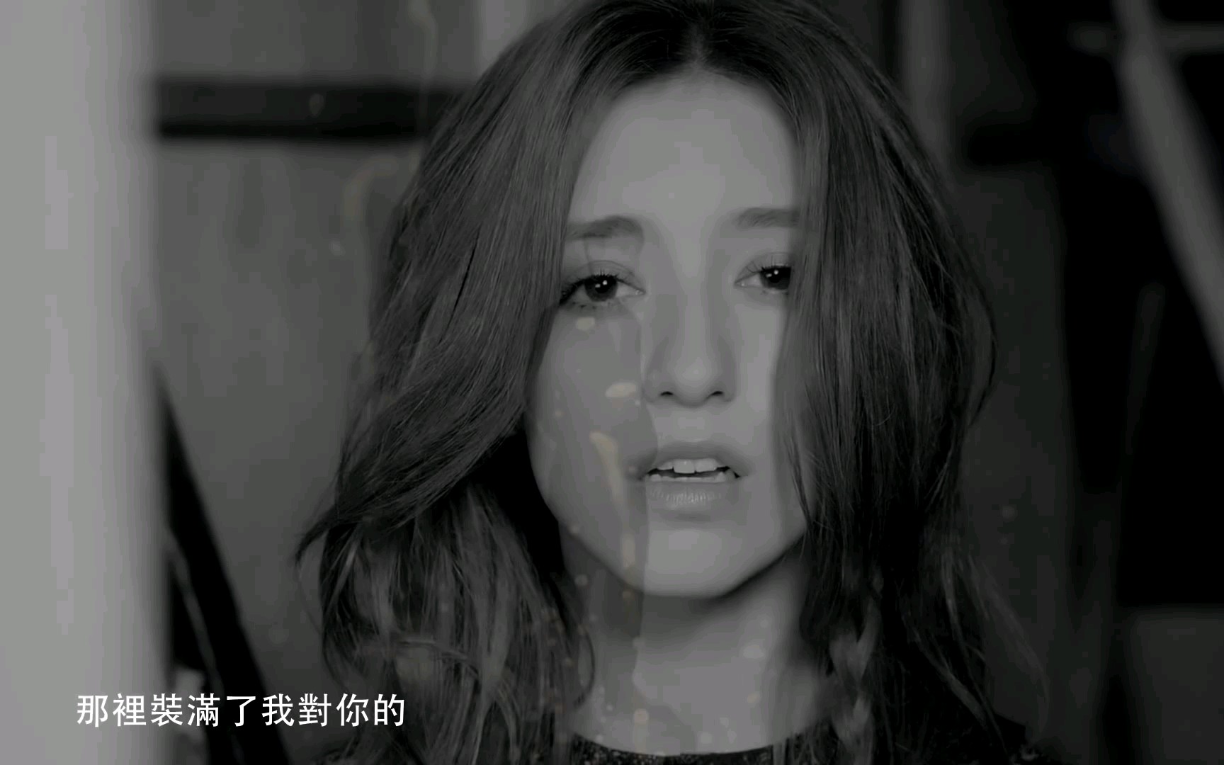 杨瑞代garyyang梁心颐laraliang黑色静态