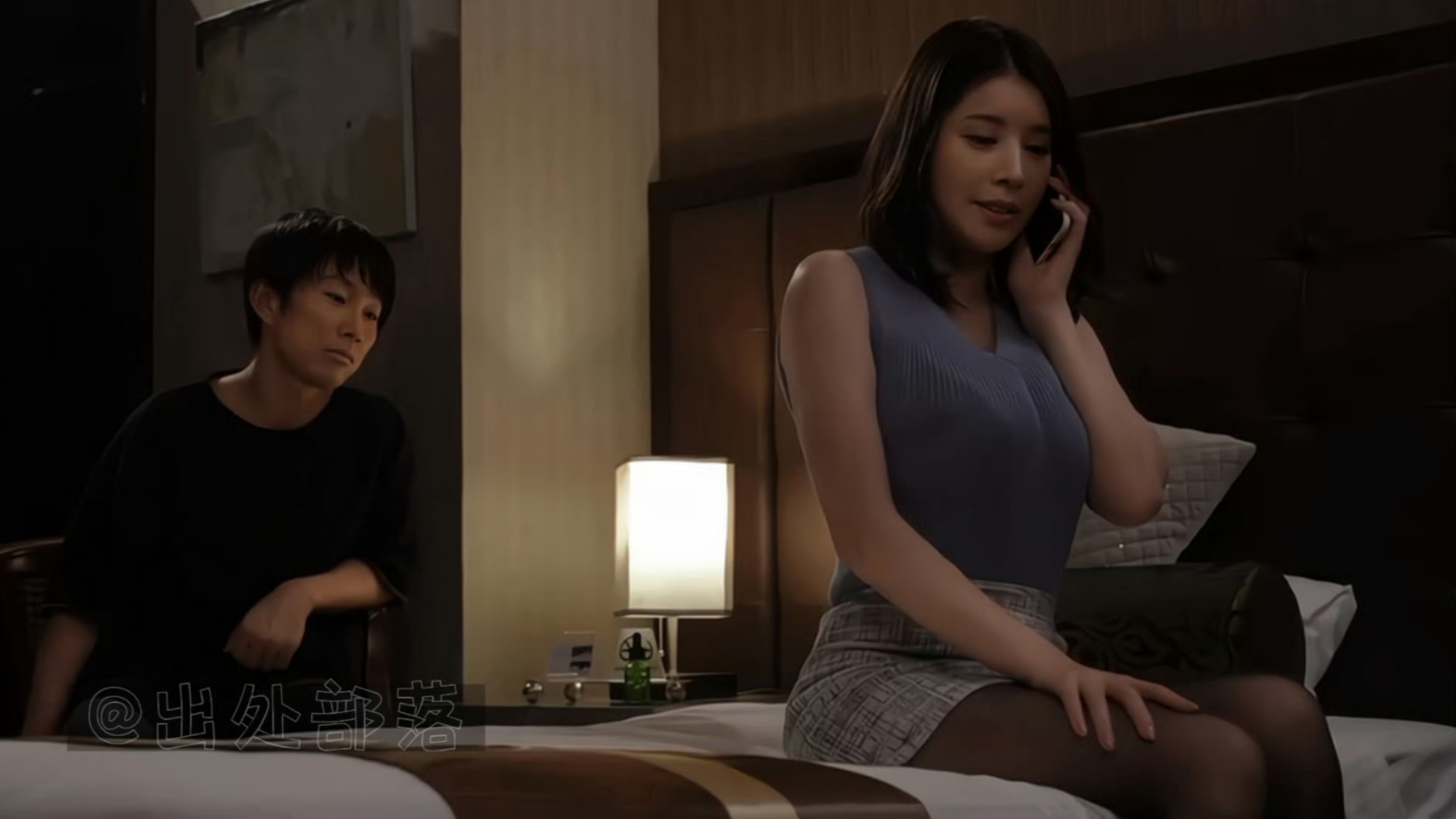 和讨厌的上司出差住一间房子琴音