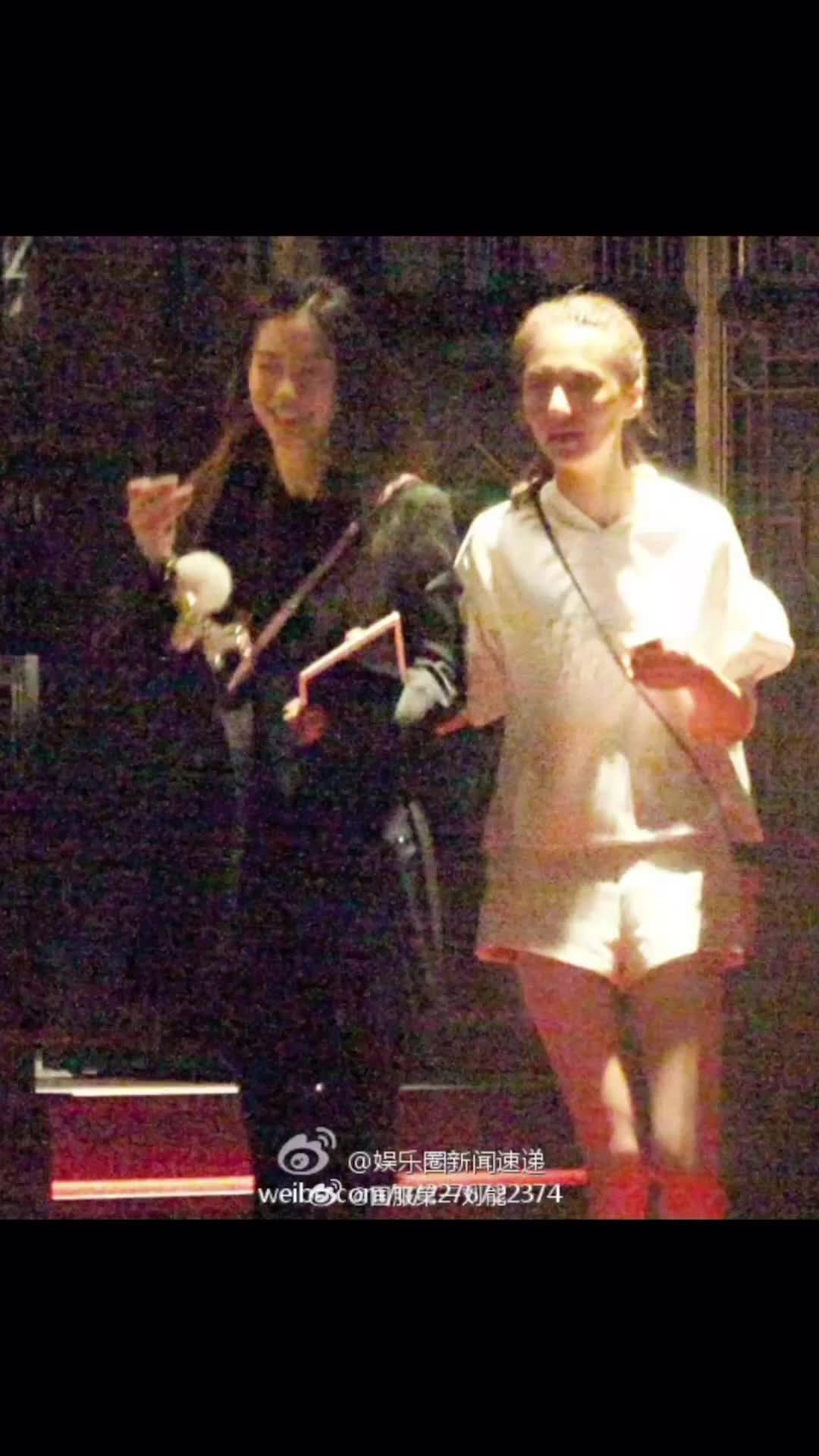 考古一下baby和吴千语等合照