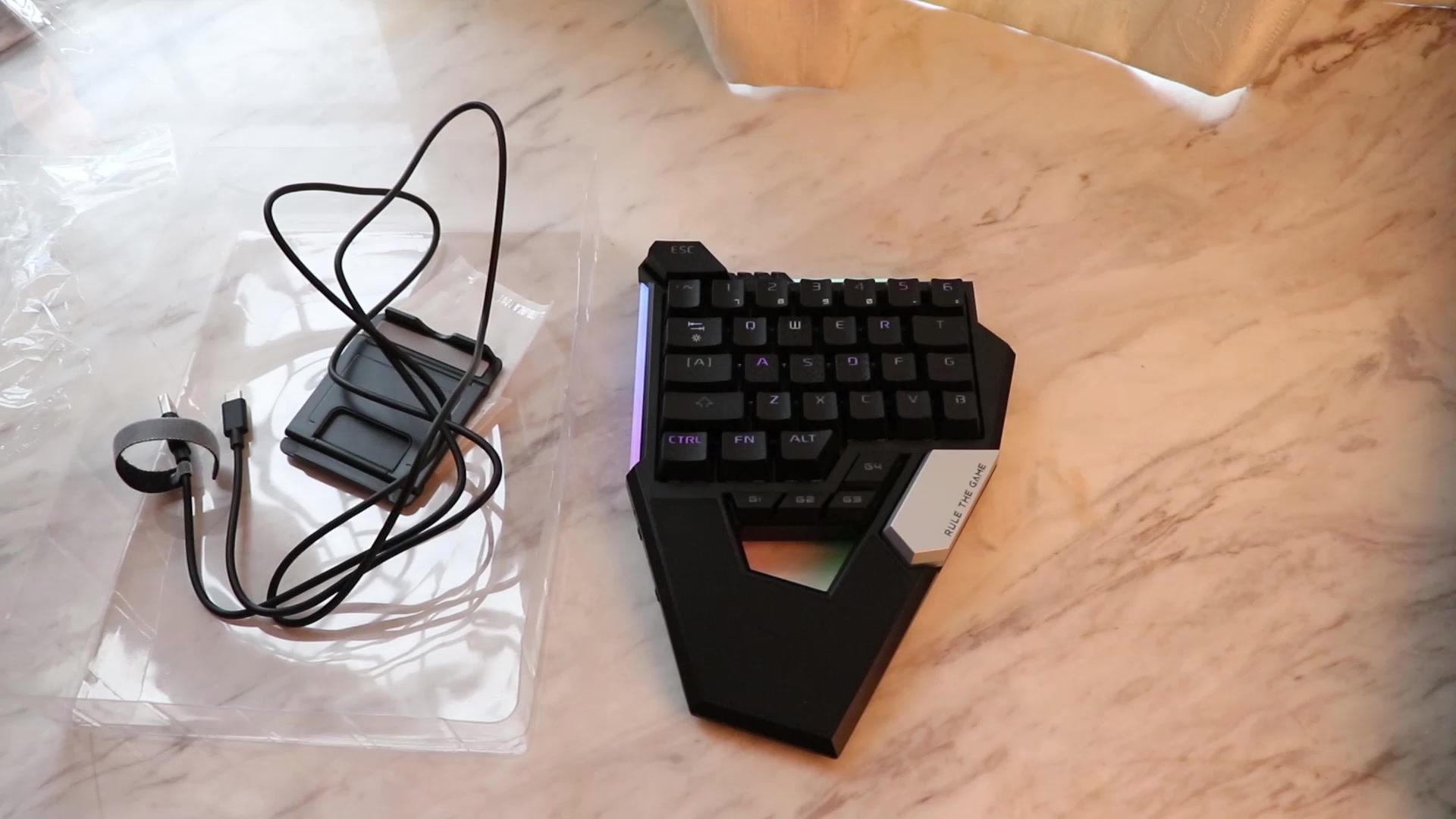 飞智木蝎开箱视屏