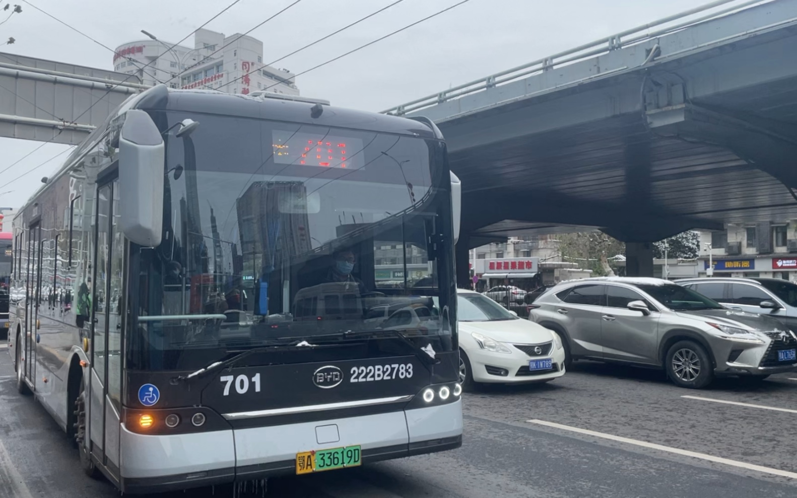 武汉公交701路 222b2783 解放大道航空路进站