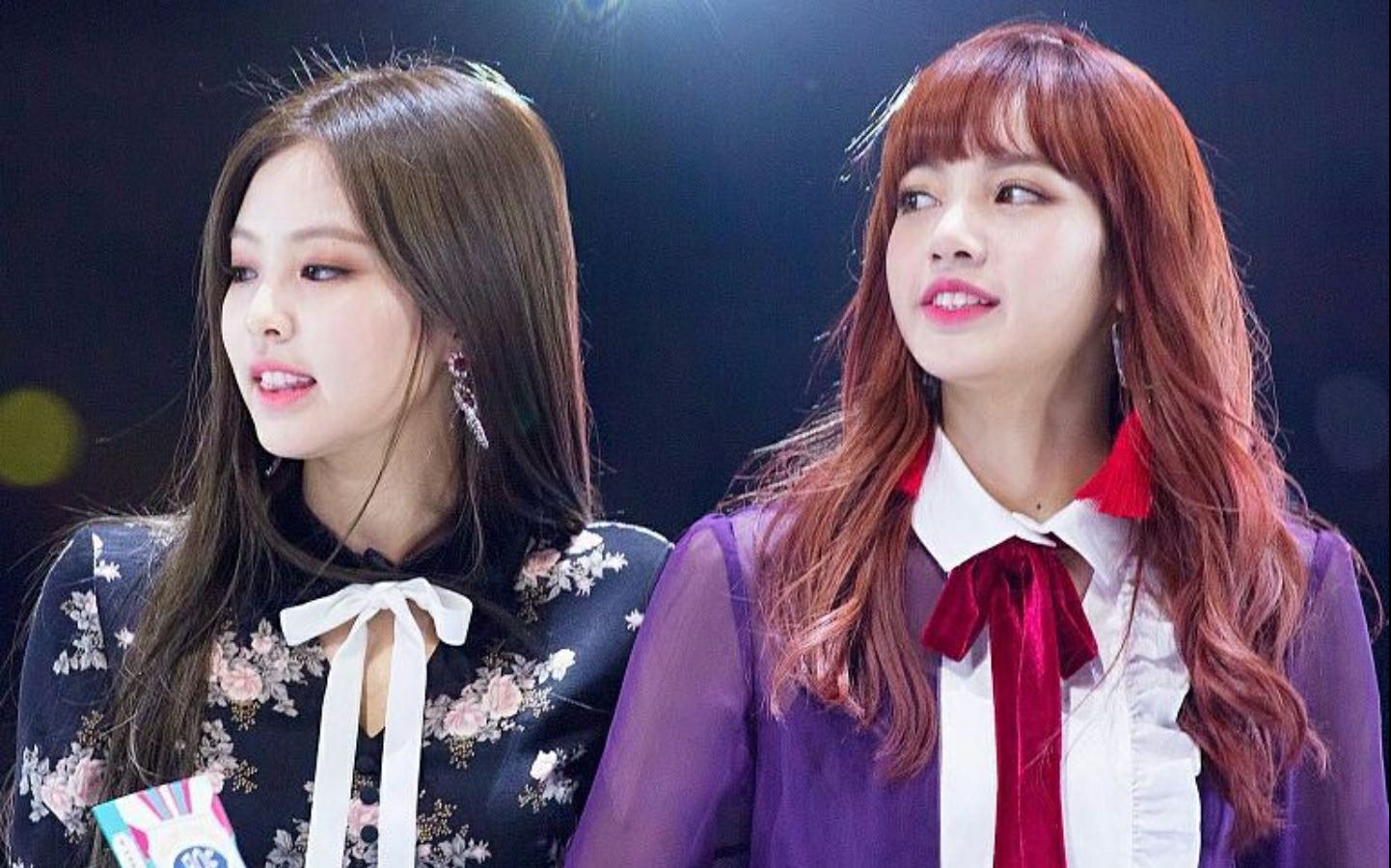 【blackpink】 bof的jenlisa时刻甜甜甜_哔哩哔哩_bilibili