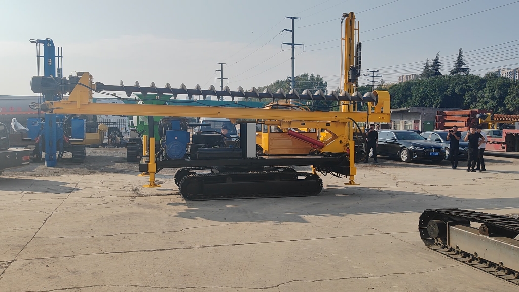 长螺旋光伏打桩机-济宁鲁邦重工有限公司