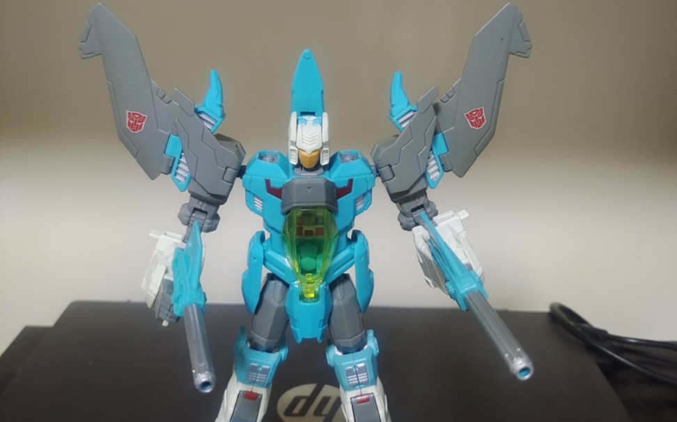 性价比玩具推荐 变形金刚idw小诸葛 一款价格不错的头领战士