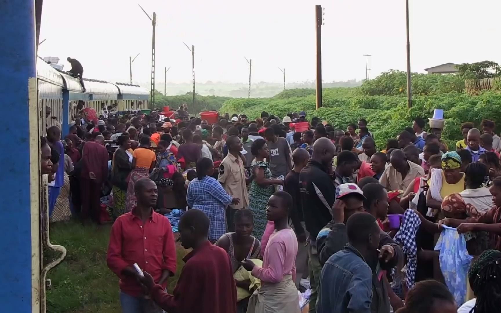 [图]不可思议的旅程-刚果，加丹加的最后一班火车Congo, le dernier train du Katanga（机翻）