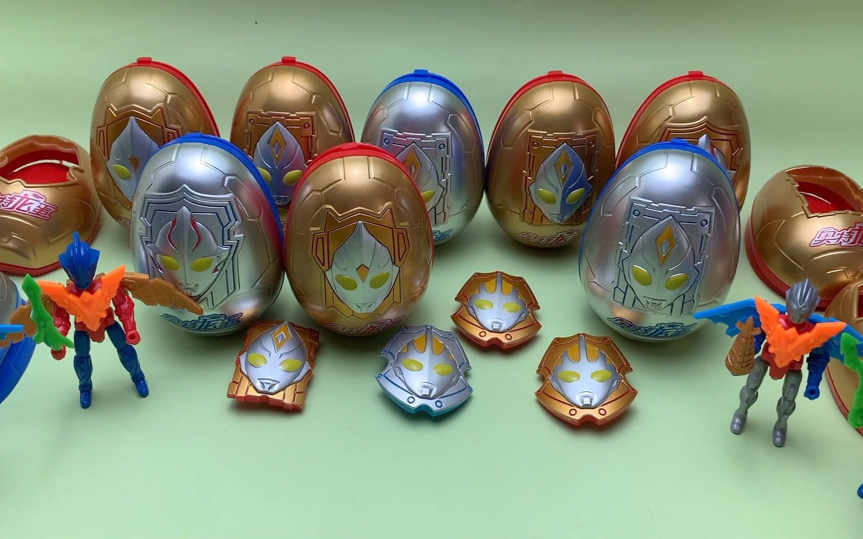 奥特曼惊喜玩具蛋,拆奥特龙蛋,拼装炫酷超人和飞龙